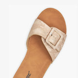 Textured Wedge